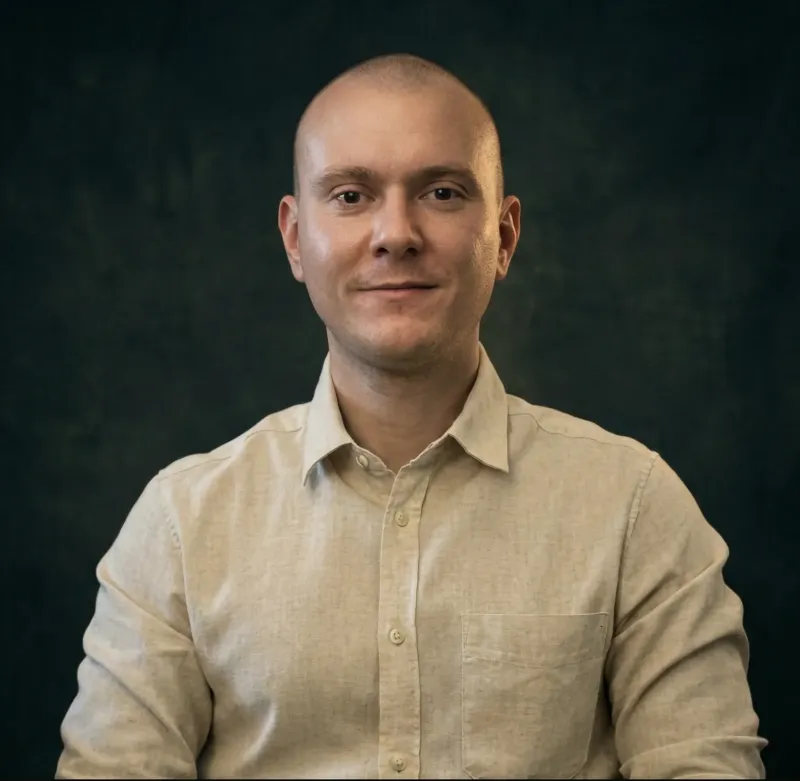 Захари Миков